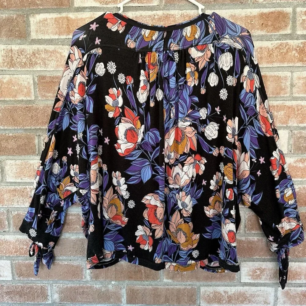 Free People Keepin On Tee Blouse Knit Floral Top Small